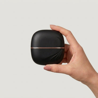 EVA™ Portable retouching comb